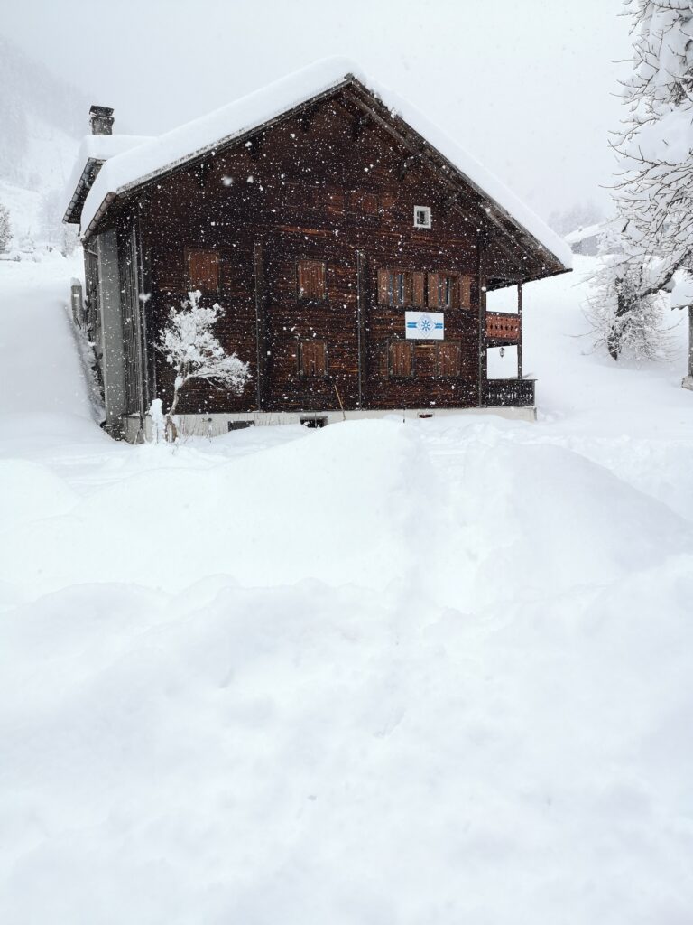 Markdorfer Hütte im Montafon im Winter